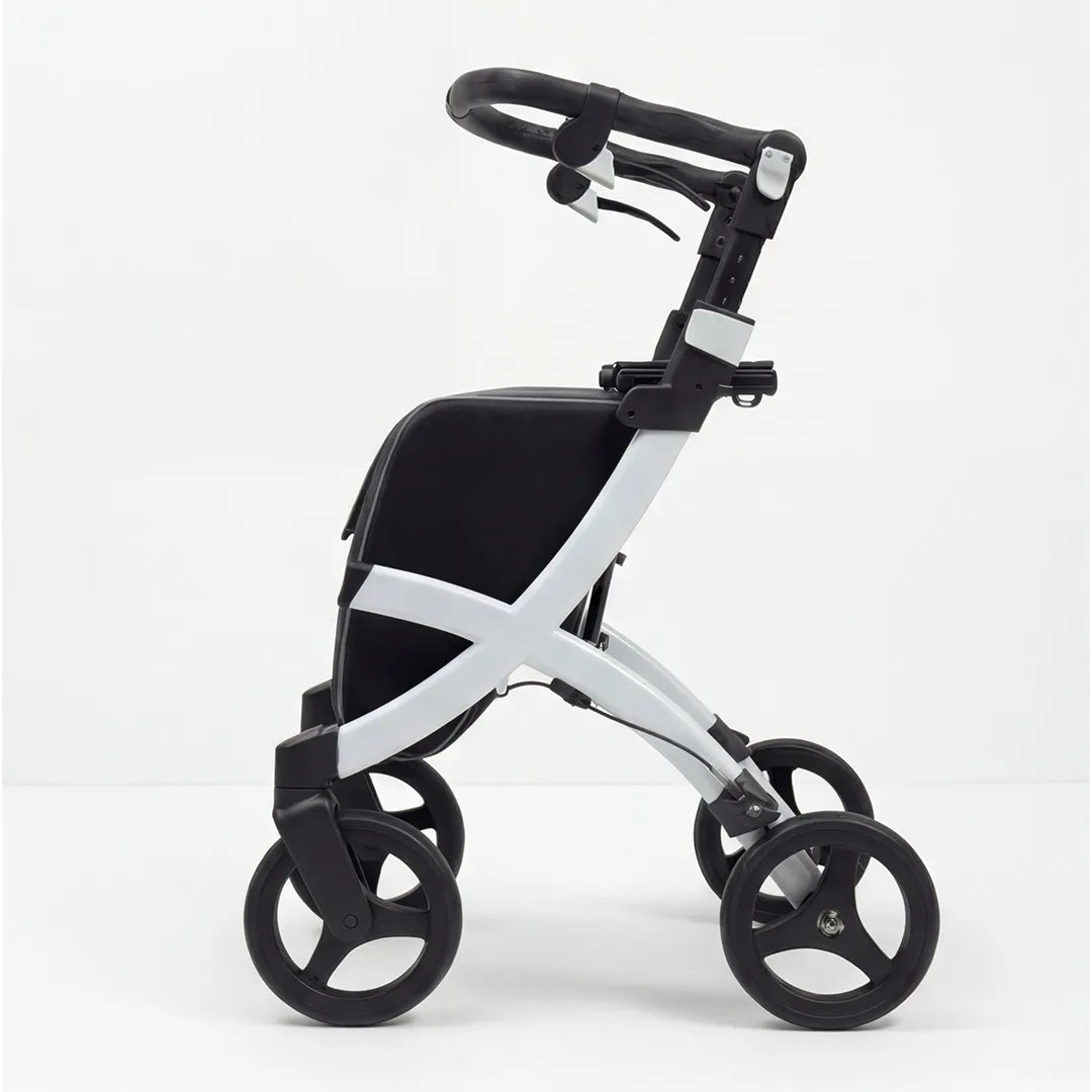 Vista lateral del andador Rollz Flex con altura ajustable para mayor confort en personas de menor estatura dortomedical