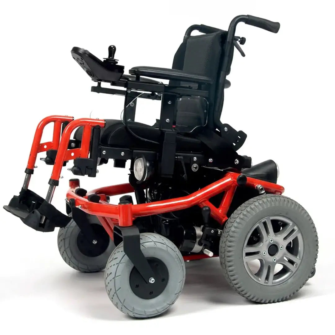 Silla de ruedas eléctrica infantil Forest Kids con suspensión que aporta comodidad en terrenos irregulares durante el paseo dortomedical