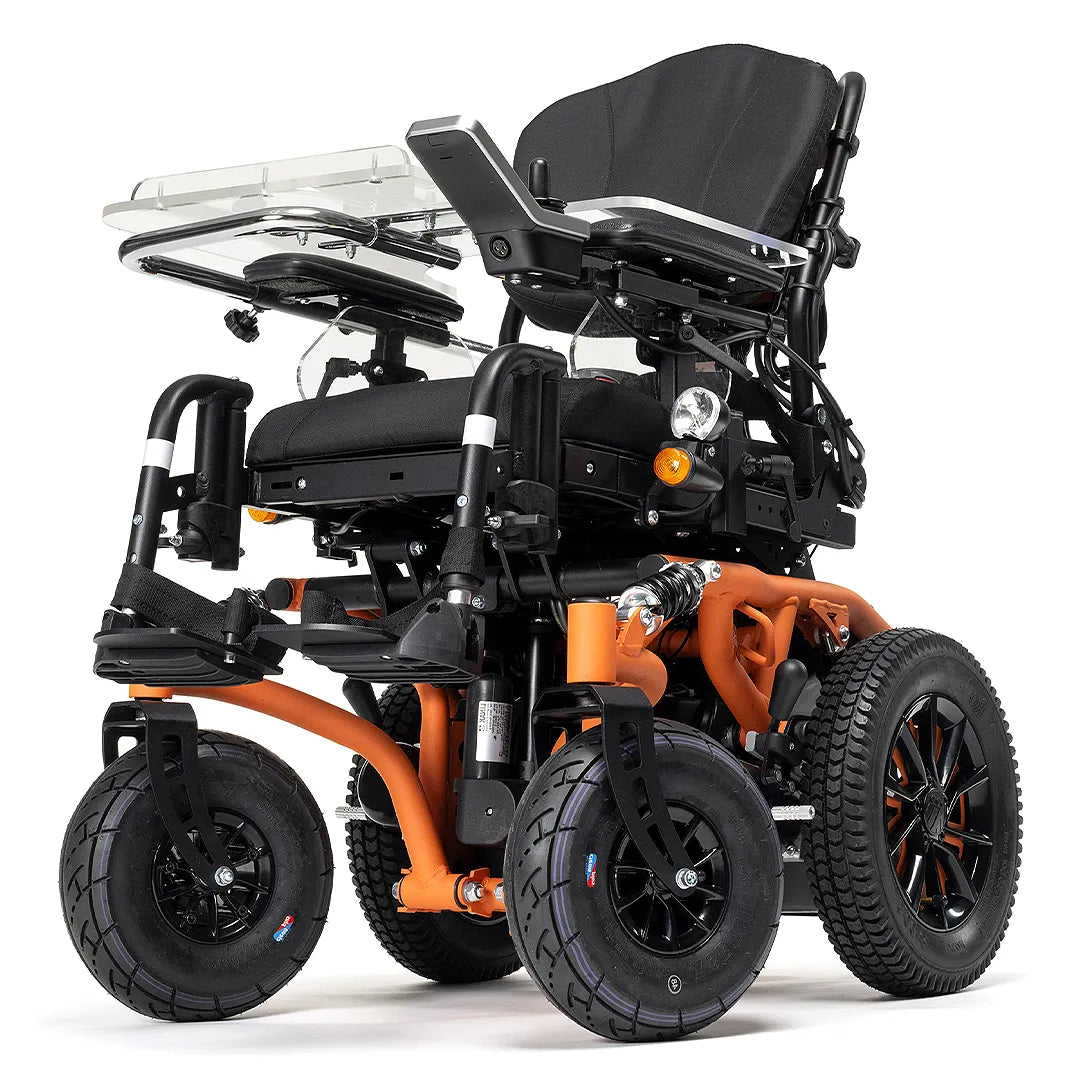 Silla de ruedas con respaldo reclinable eléctricamente para favorecer una postura óptima dortomedical