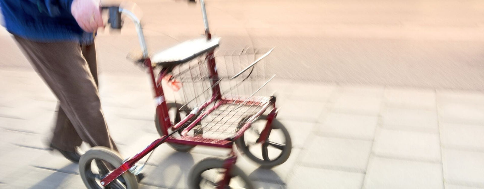 Cómo elegir un andador para personas mayores