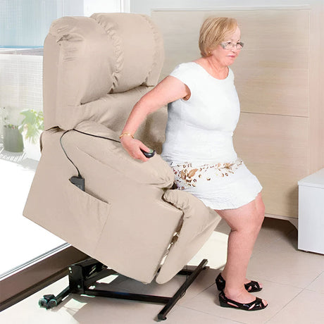 Poltrona reclinável elevatória com função de massagem