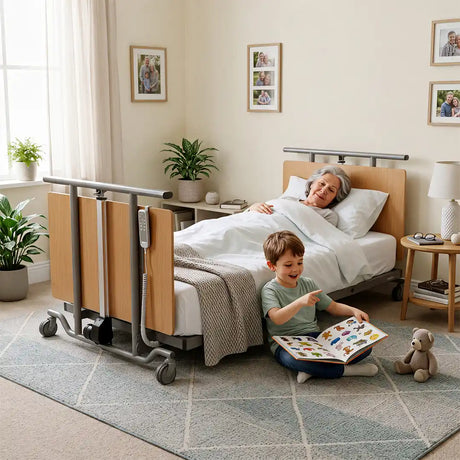 Usuaria utilizando la cama geriátrica articulada de cota cero con 3 planos electrónicos para regular la postura y favorecer el descanso dortomedical