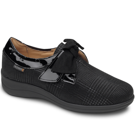 Sapatos femininos confortáveis ​​com laço Calzamedi