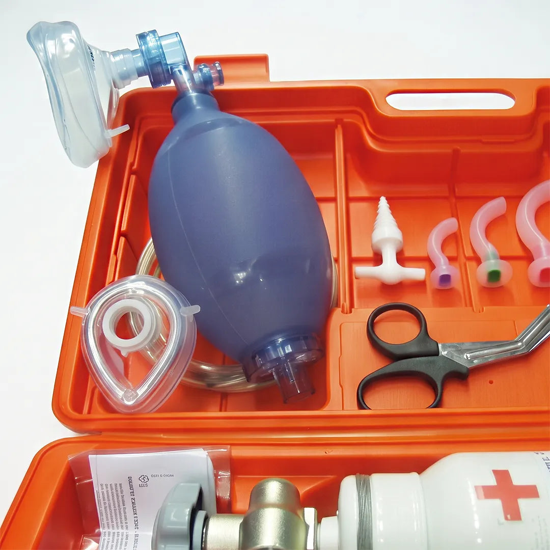 Maletín oxigenoterapia que permite la organización de elementos para facilitar el acceso en emergencias dortomedical