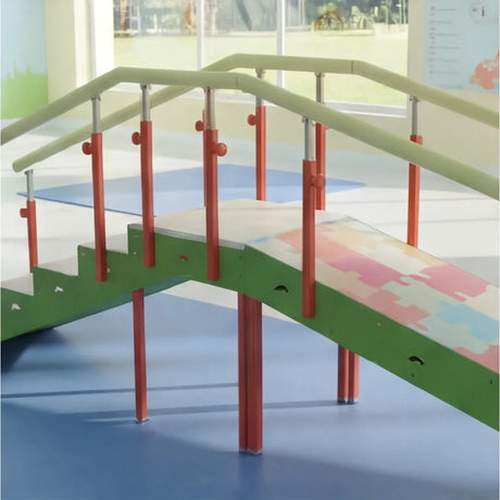 Unión modular de escalera y rampa infantil para configuración en línea o ángulo recto en sesiones de fisioterapia dortomedical