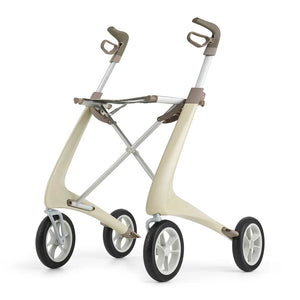 Primer plano del marco de fibra de carbono del rollator Carbon Ultralight, resaltando los cables de freno integrados para mayor seguridad y un acabado discreto.