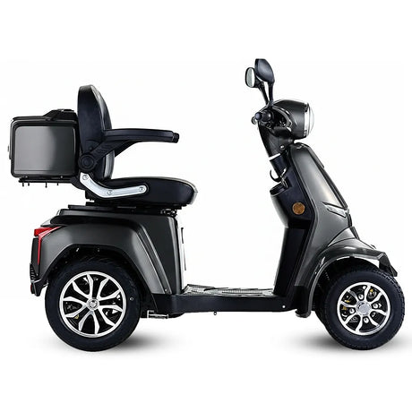 Scooter de 4 ruedas con alta autonomía de 60 km para disfrutar de largos recorridos sin pausas de Dortomedical