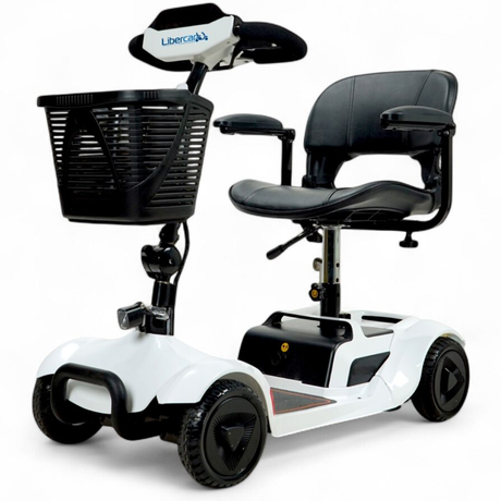 Scooter eléctrico Alfa desmontable en 5 piezas para un transporte fácil en coche dortomedical