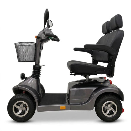 Vista lateral del scooter eléctrico biplaza 700W con asientos independientes para una mayor comodidad compartida dortomedica