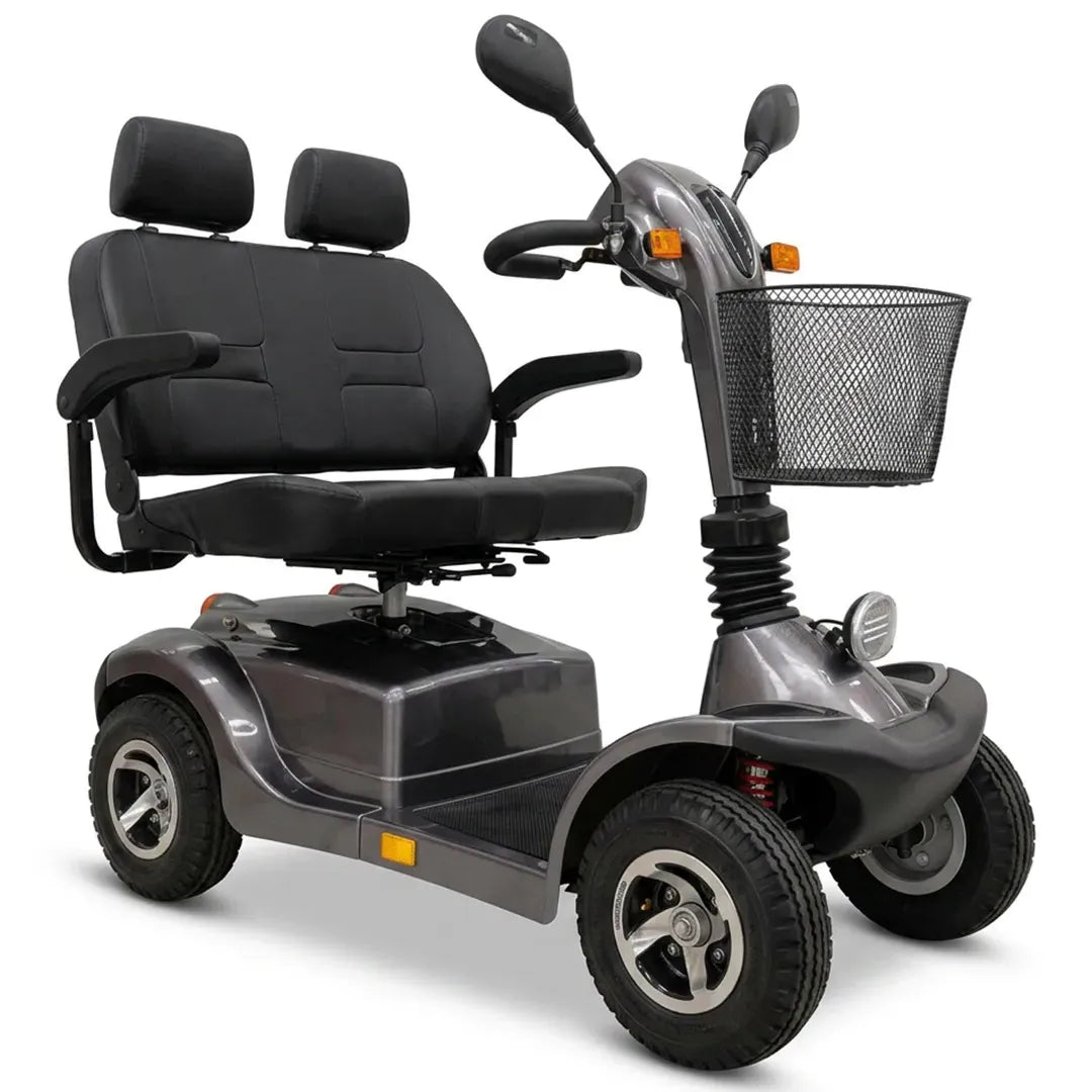 Scooter eléctrico biplaza con respaldo abatible y reposacabezas para el mejor descanso en ruta dortomedical