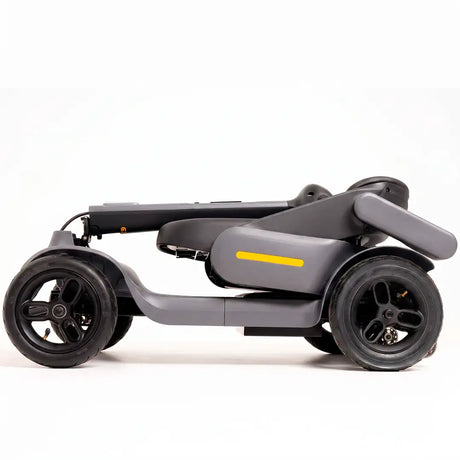 Vista pelgada del scooter eléctrico con pantalla digital de gran tamaño dortomedical