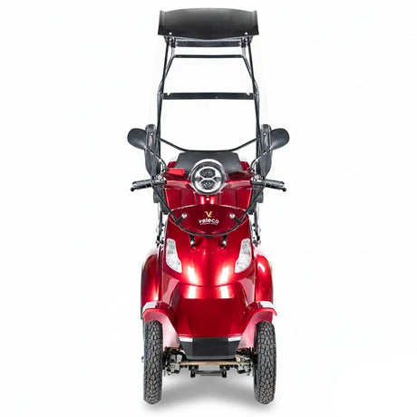 Vista frontal de scooter rojo con pantalla LED digital y puerto USB para carga de móviles dortomedical