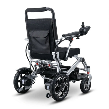 Silla eléctrica Max con amortiguadores en ruedas traseras que ofrecen una mayor seguridad durante el trayecto dortomedical