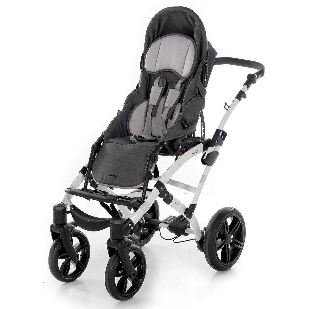 Silla PCI infantil basculante con sistema de apoyo postural para mejorar la comodidad y estabilidad del niño durante el paseo dortomedical