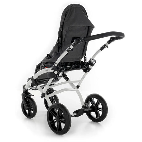 Vista trasera de la silla PCI infantil con respaldo reclinable que favorece una posición de descanso más cómoda y adaptable dortomedical