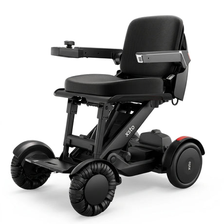 Silla de ruedas eléctrica XSTO M4 con asiento regulable en altura para interactuar cara a cara dortomedical