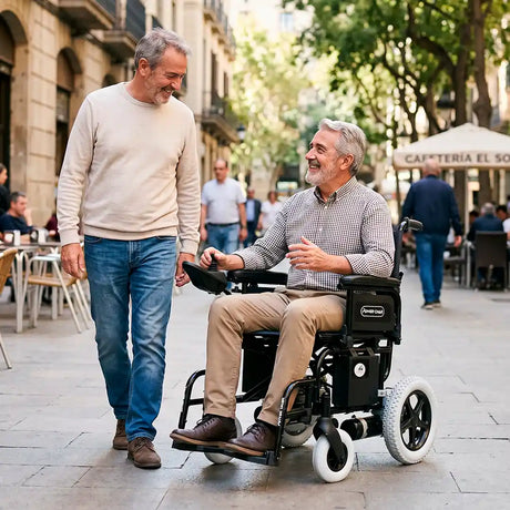 Silla de ruedas eléctrica plegable con reposapiés extraíbles para facilitar transferencias dortomedical