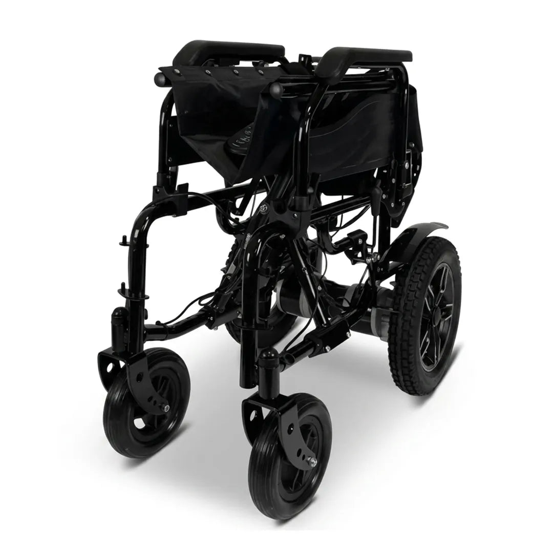 Vista plegada de la silla de ruedas eléctrica X-9 con reposapiés elevables para mejorar el descanso durante los trayectos dortomedical