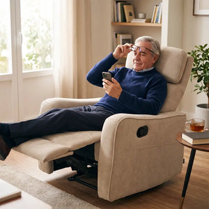 Usuario disfrutando en el sillón relax reclinable con tejido transpirable dortomedical