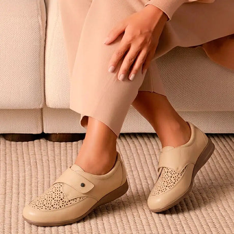 Zapato con pala suelta antideslizante para caminatas más seguras dortomedical